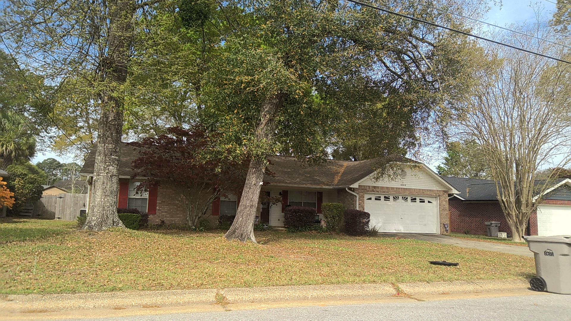 Single family at 10019 HUMMINGBIRD BLVD, Escambia County FL — foreclosure auction