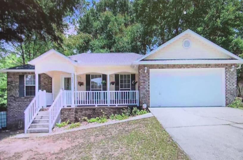 Single family at 1060 COBBLESTONE DR, Escambia County FL — foreclosure auction
