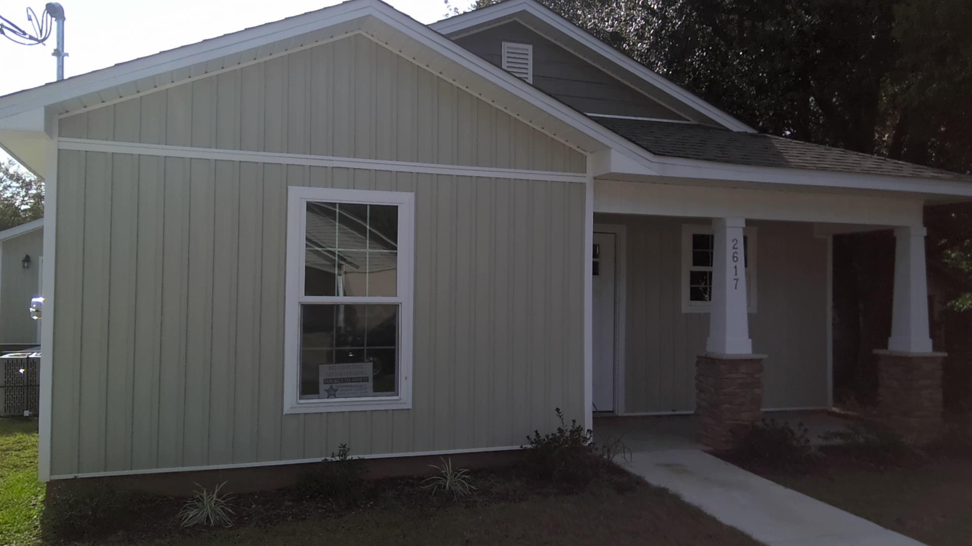 Single family at 2617 LEONARD ST, Escambia County FL — foreclosure auction