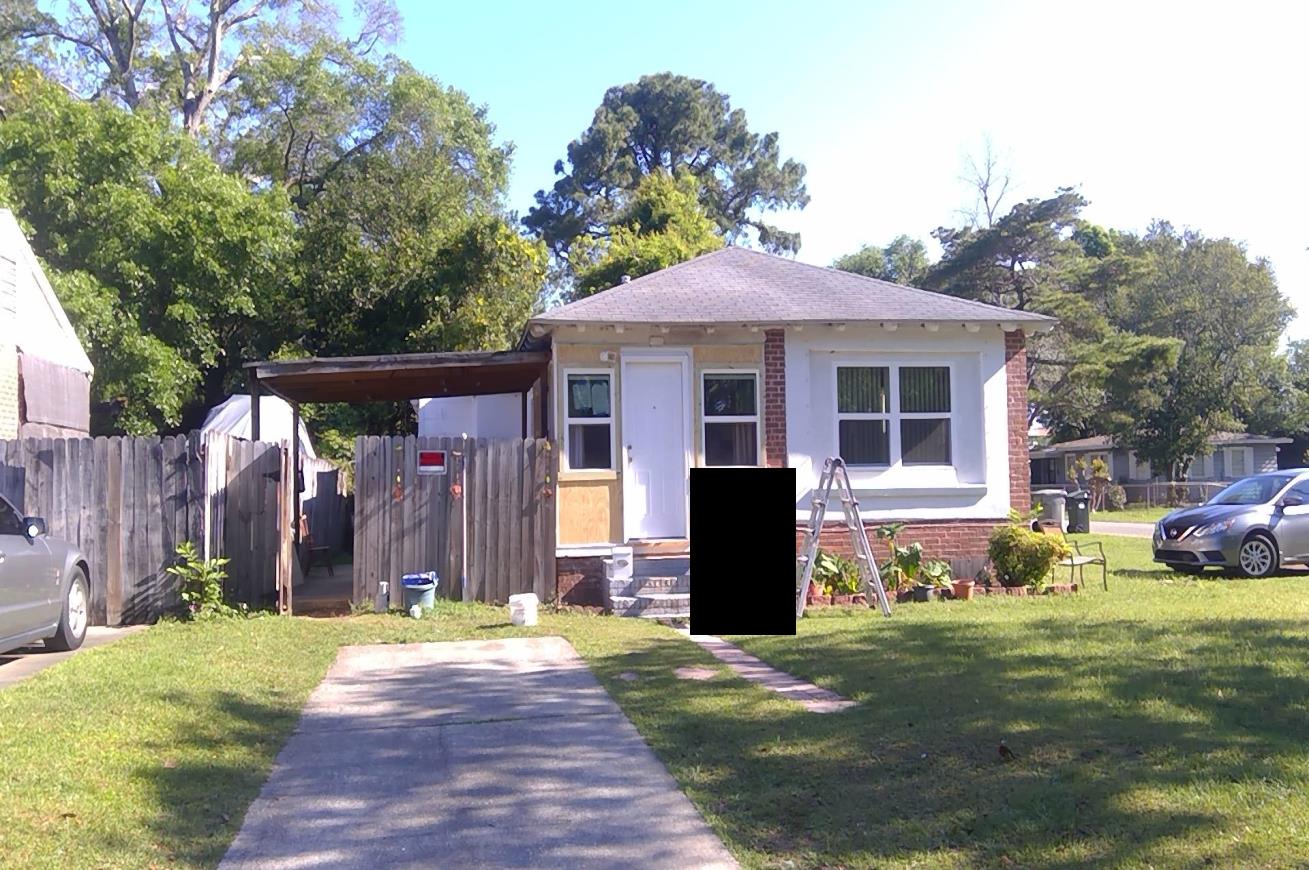 Single family at 600 W HERNANDEZ ST, Escambia County FL — foreclosure auction