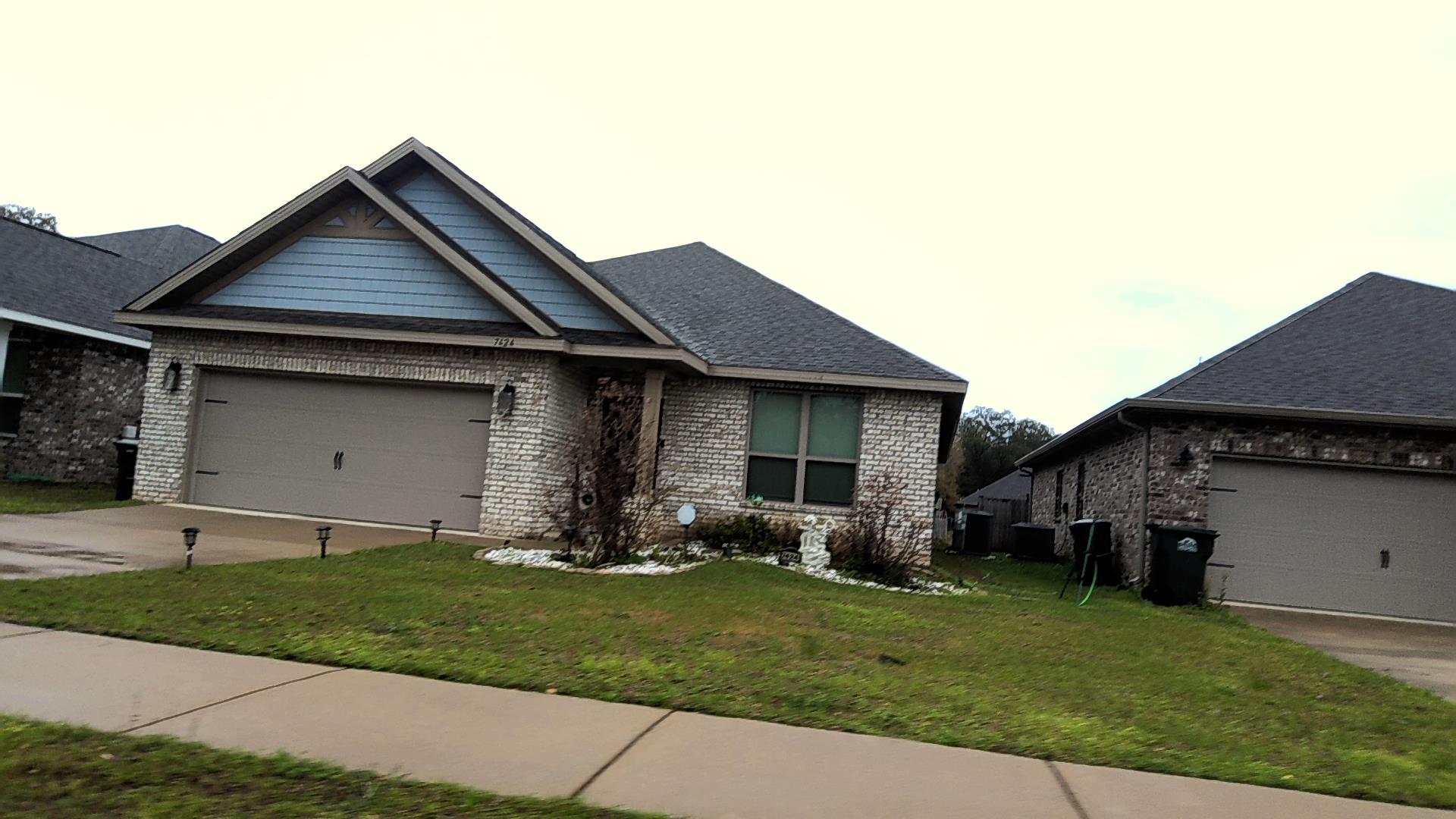 Single family at 7424 STAGECOACH RD, Escambia County FL — foreclosure auction