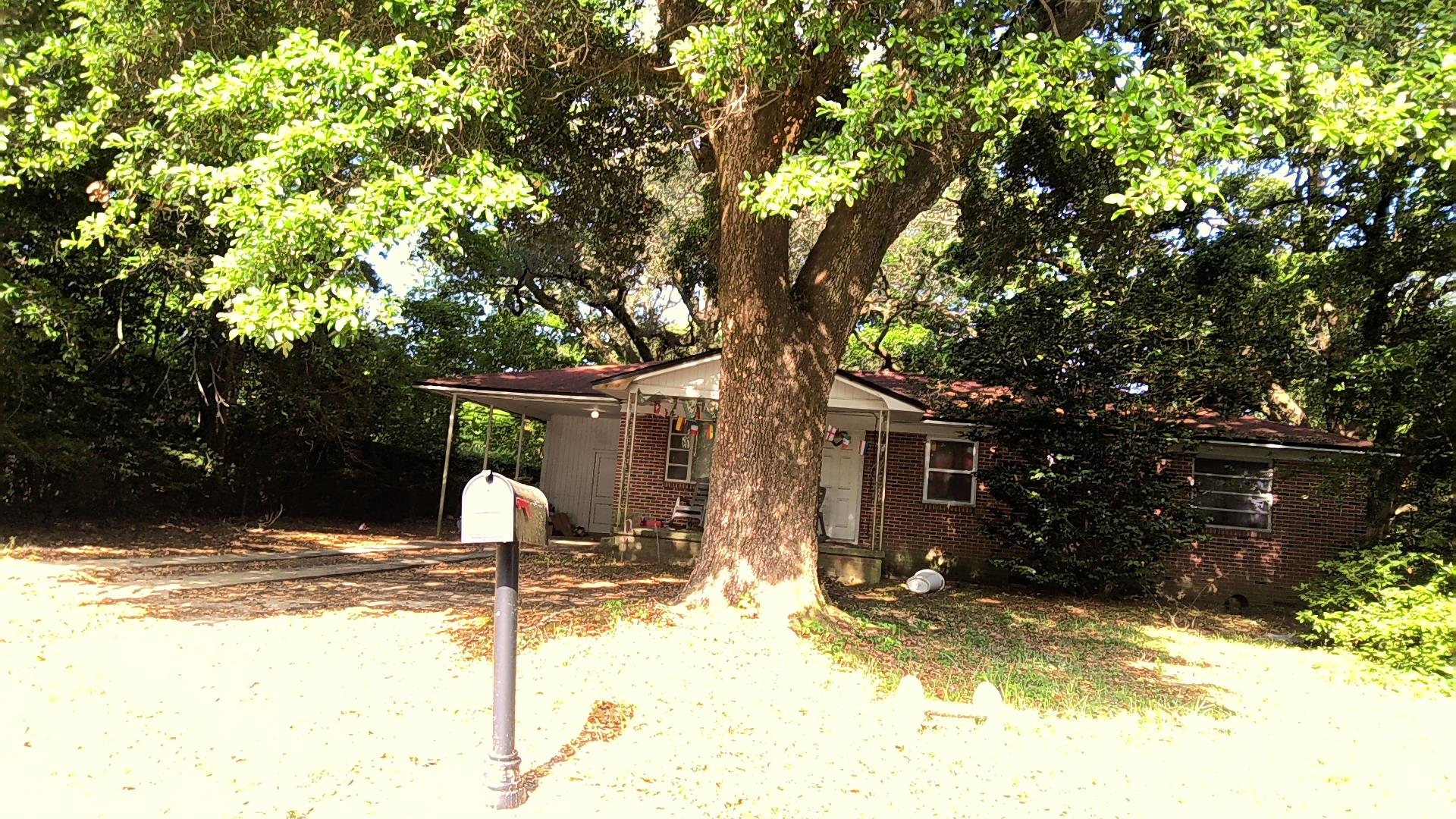 Single family at 5843 SANDERS AVE, Escambia County FL — foreclosure auction