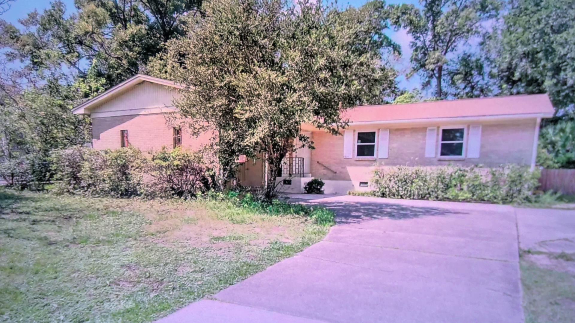 Single family at 4315 N 9TH AVE, Escambia County FL — foreclosure auction