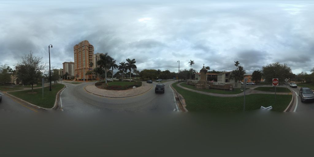 Street-level photo near 611 N GREENWAY DR