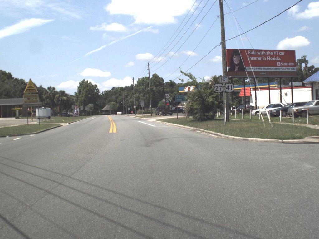 Street-level photo near 13700 NE 6 AVE 207