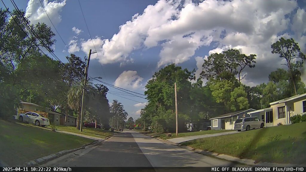 Street-level photo near 6118 N MERCER CIR