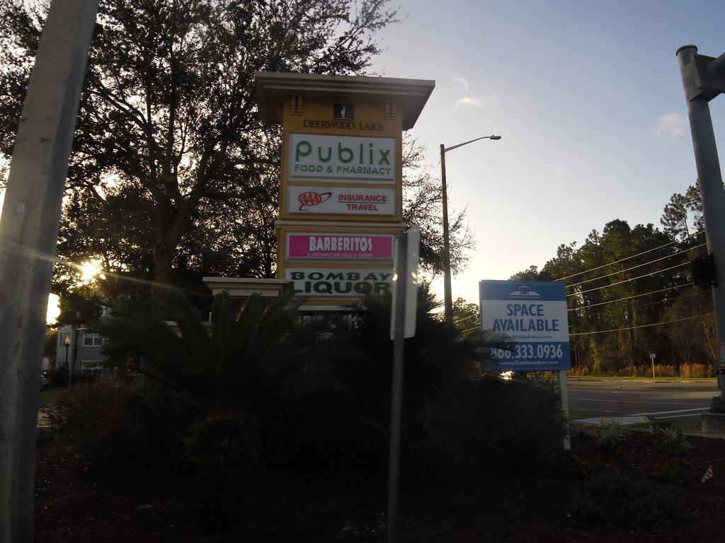 Street-level photo near 8550 TOUCHTON RD 121