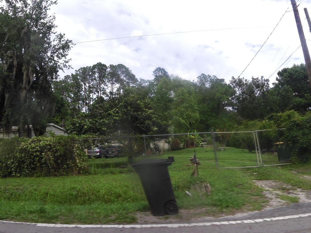 Street-level photo near 2621 CORTEZ RD
