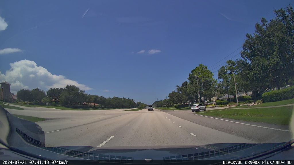 Street-level photo near 13703 N RICHMOND PARK DR 2203