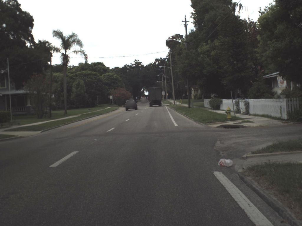 Street-level photo near 816 NW DRANE ST