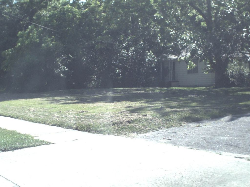 Street-level photo near 2848 W EDGEWOOD AVE