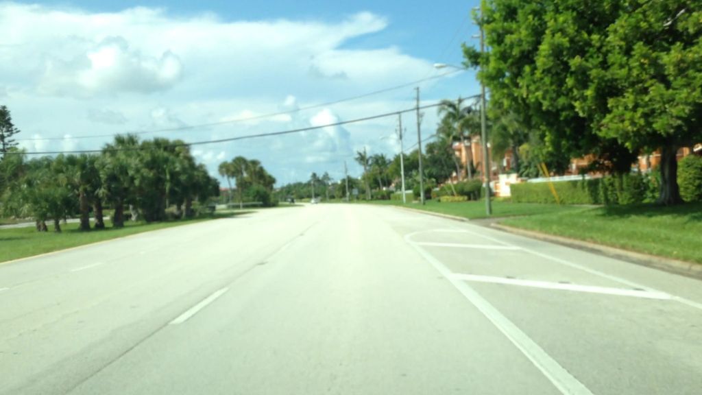 Street-level photo near 521 PINELLAS BAYWAY S # 206