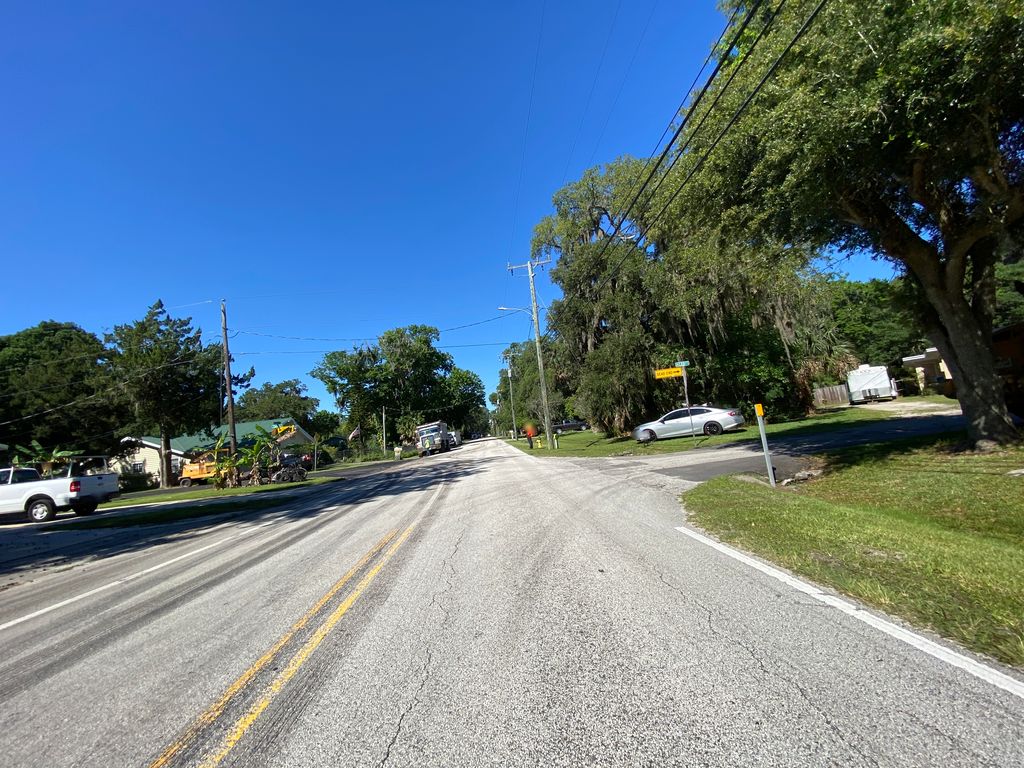 Street-level photo near 714 HERBERT ST