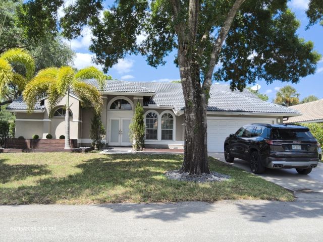 4-bed single family at 6243 NW 44 STREET, Coral Springs FL — foreclosure auction