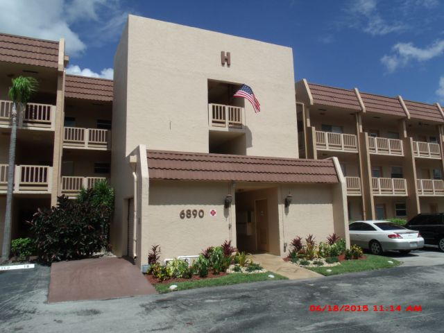 1-bed single family at 6890 ROYAL PALM BOULEVARD #304H, Margate FL — foreclosure auction