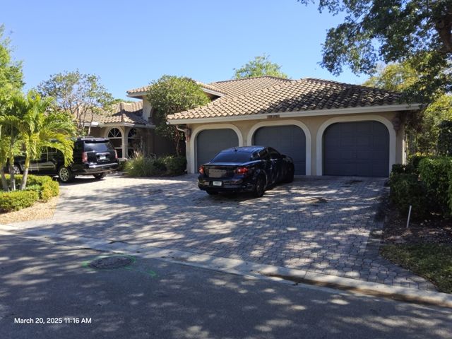 4-bed single family at 1775 EAGLE TRACE BOULEVARD W, Coral Springs FL — foreclosure auction