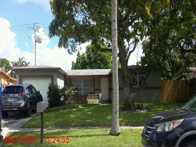 3-bed single family at 8001 NW 3 PLACE, Margate FL — foreclosure auction