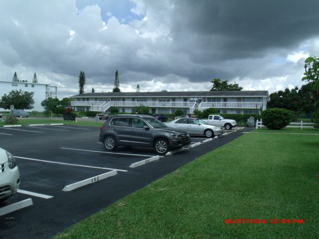1-bed single family at 8 GRANTHAM D, Deerfield Beach FL — foreclosure auction
