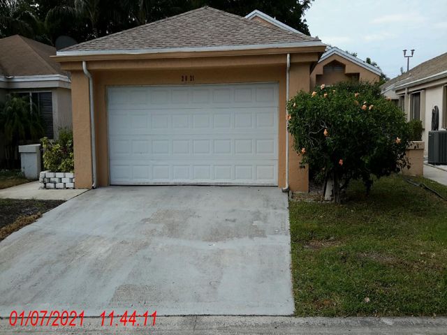 3-bed single family at 2021 NW 35 TERRACE, Coconut Creek FL — foreclosure auction
