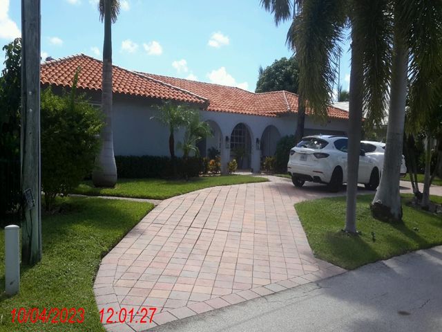3-bed single family at 4220 NE 27 AVENUE, Lighthouse Point FL — foreclosure auction