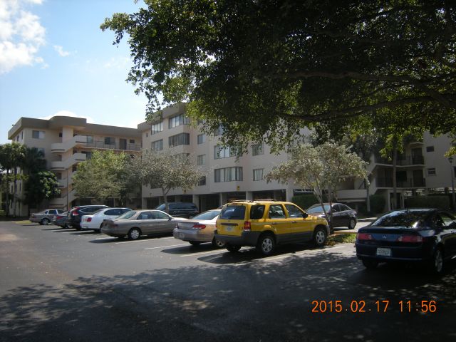 3-bed single family at 8040 HAMPTON BOULEVARD #101, North Lauderdale FL — foreclosure auction