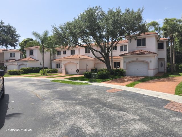 3-bed single family at 7677 TAMARAC ISLAND CIRCLE, Tamarac FL — foreclosure auction