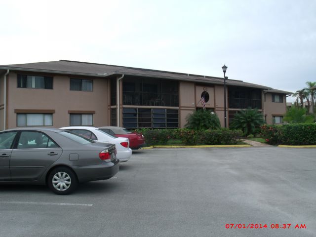 1-bed single family at 9774 N BELFORT CIRCLE #207, Tamarac FL — foreclosure auction