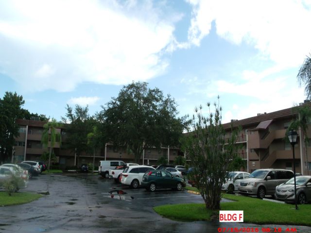 2-bed single family at 8350 SANDS POINT BOULEVARD #201E, Tamarac FL — foreclosure auction