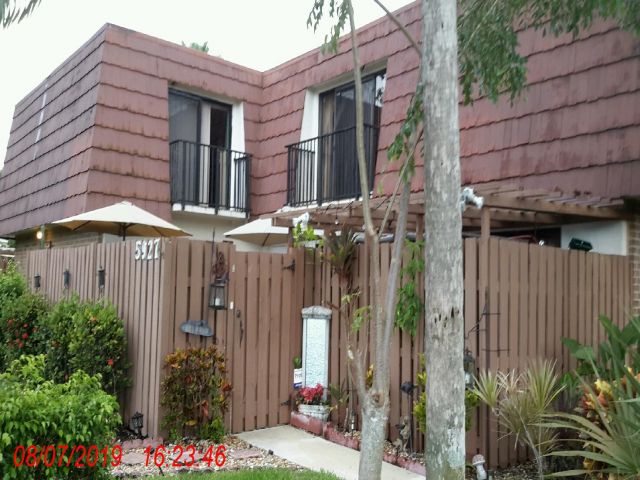 3-bed single family at 5927 NW 55 LANE, Tamarac FL — foreclosure auction