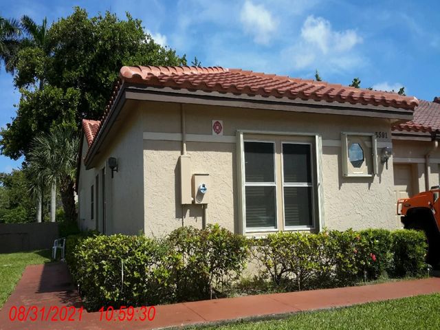 3-bed single family at 3591 INVERRARY BOULEVARD W, Lauderhill FL — foreclosure auction