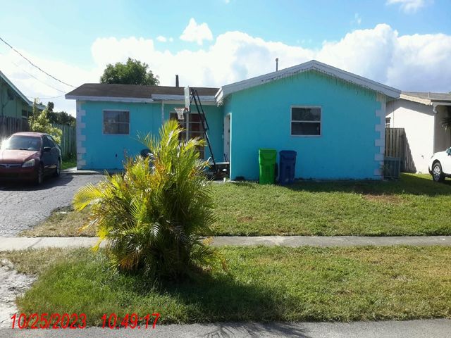 3-bed single family at 8400 NW 24 PLACE, Sunrise FL — foreclosure auction