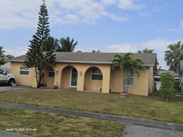 4-bed single family at 2411 NW 110 AVENUE, Sunrise FL — foreclosure auction