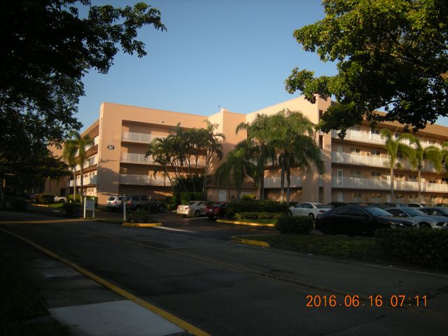 2-bed single family at 2607 NW 104 AVENUE #106, Sunrise FL — foreclosure auction