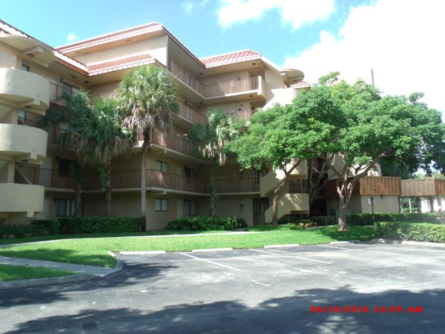 2-bed single family at 7451 NW 16 STREET #206, Plantation FL — foreclosure auction