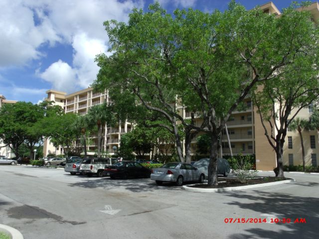 1-bed single family at 2661 S COURSE DRIVE #306, Pompano Beach FL — foreclosure auction