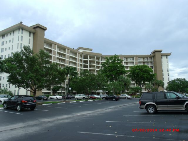 2-bed single family at 2940 N COURSE DRIVE #110, Pompano Beach FL — foreclosure auction