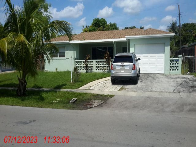 3-bed single family at 3561 NW 33 AVENUE, Lauderdale Lakes FL — foreclosure auction