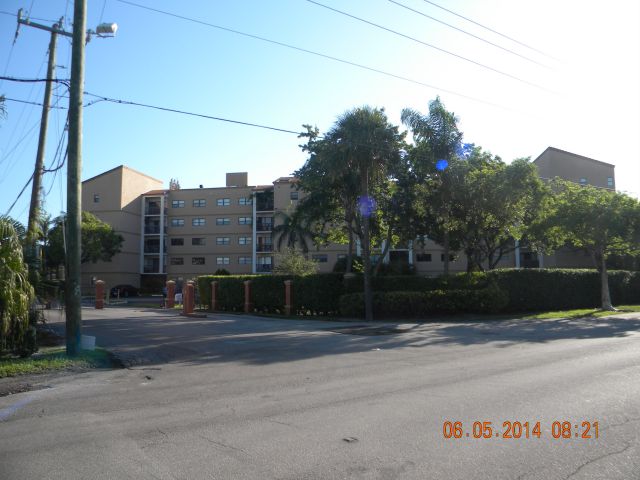 1-bed single family at 701 NW 19 STREET #107, Fort Lauderdale FL — foreclosure auction
