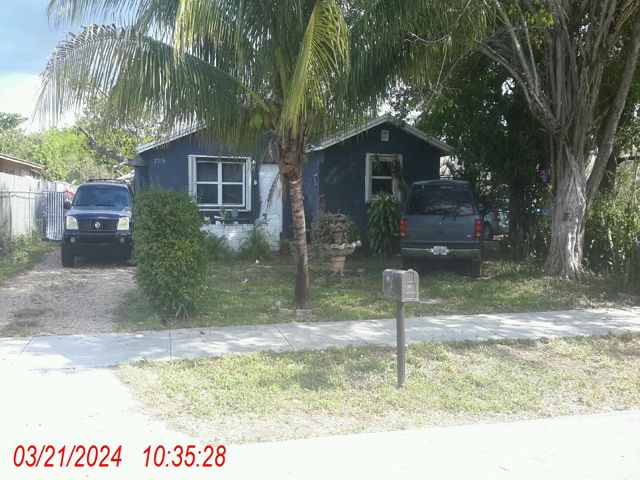 3-bed single family at 2315 NW 20 STREET, Fort Lauderdale FL — foreclosure auction