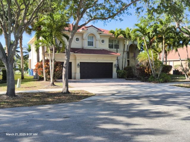 4-bed single family at 13382 LAKEPOINTE CIRCLE, Cooper City FL — foreclosure auction