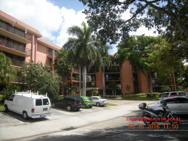 2-bed single family at 1101 RIVER REACH DRIVE #415, Fort Lauderdale FL — foreclosure auction