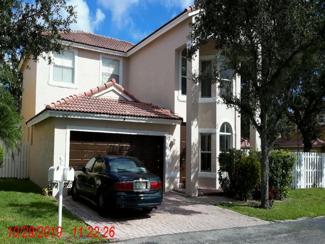4-bed single family at 3707 SW 50 COURT, Hollywood FL — foreclosure auction