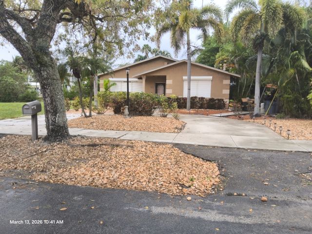 3-bed single family at 195 NW 14 WAY, Dania Beach FL — foreclosure auction