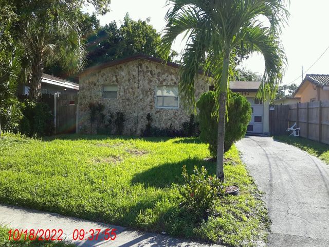 3-bed single family at 142 NW 8 AVENUE, Dania Beach FL — foreclosure auction