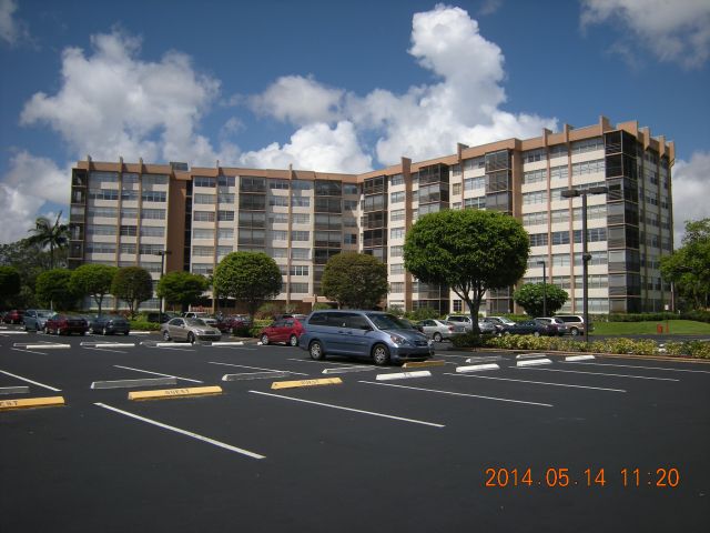 900 SAINT CHARLES PLACE #215, Broward FL