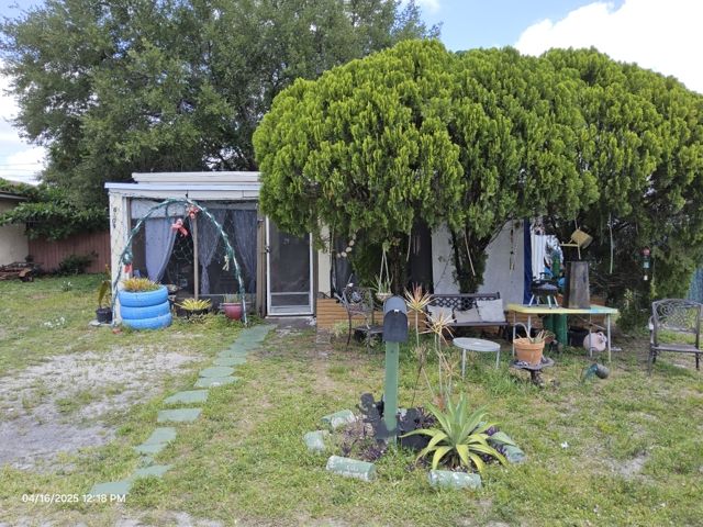 2-bed single family at 6109 LINCOLN STREET, Hollywood FL — foreclosure auction