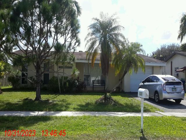 4-bed single family at 8920 NW 8 STREET, Pembroke Pines FL — foreclosure auction