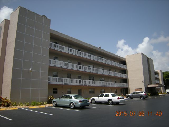 2-bed single family at 314 SE 10 STREET #202, Dania Beach FL — foreclosure auction