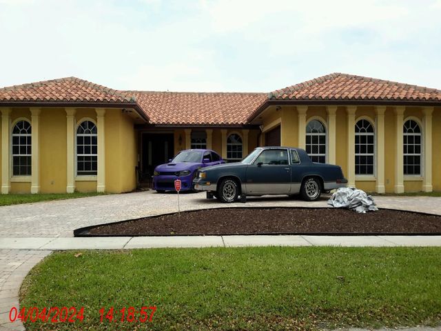 4-bed single family at 3231 N 47 AVENUE, Hollywood FL — foreclosure auction