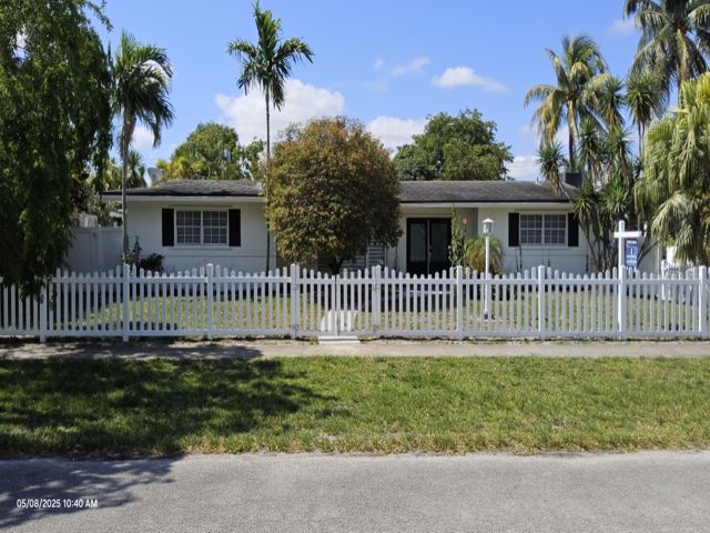 7-bed single family at 4024 JEFFERSON STREET, Hollywood FL — foreclosure auction